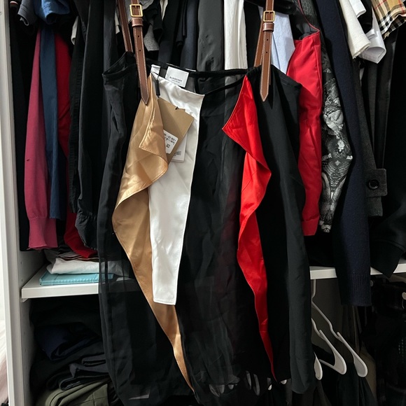 BURBERRY SILK TOP - Picture 5 of 14